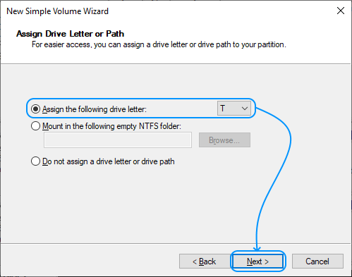 073 Configurar Windows Server 2022 Standard Evaluation - Disk Management - Disk 2 - New Simple Volume Wizard: Assign Drive Letter or Path